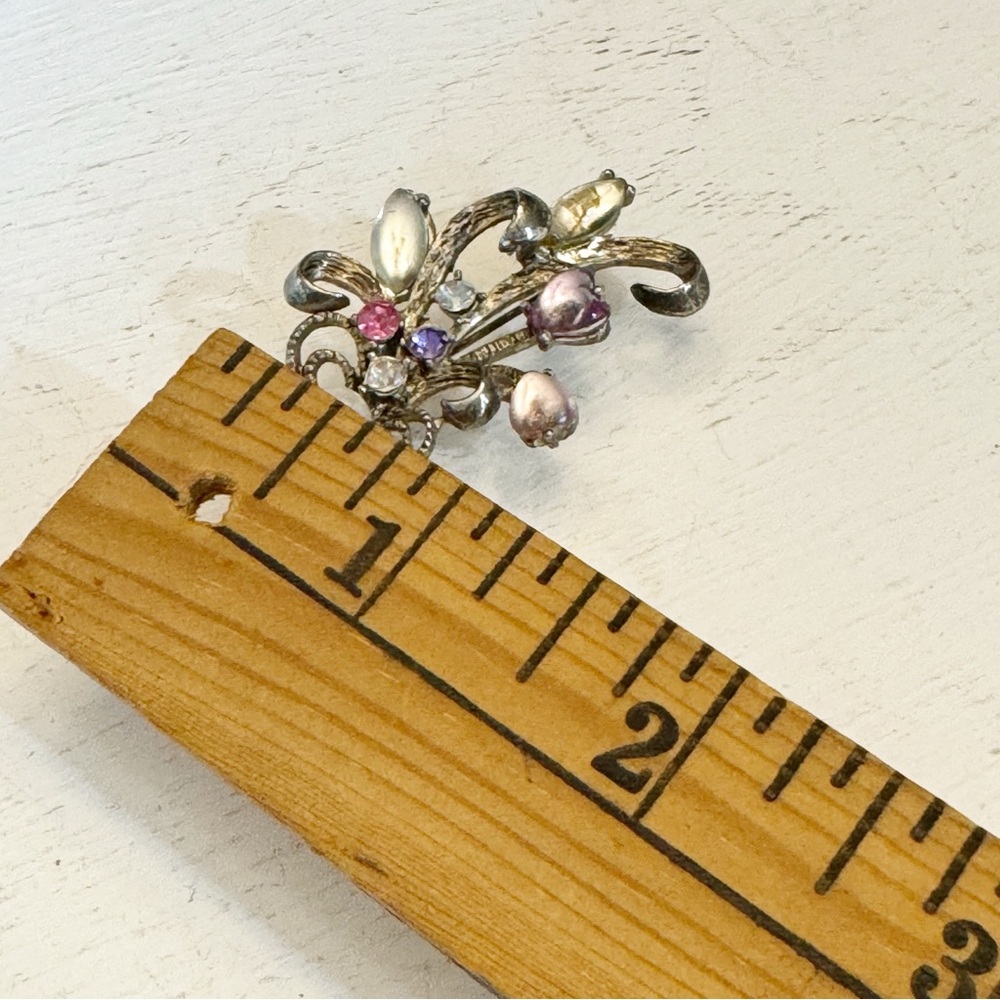 Vintage 1950s Silver ToneP Faux Pearl Rhinestone Flower Bouquet Brooch - Picture 6 of 7